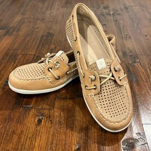 EUC! Sperry Loafers. Tan. SZ 8